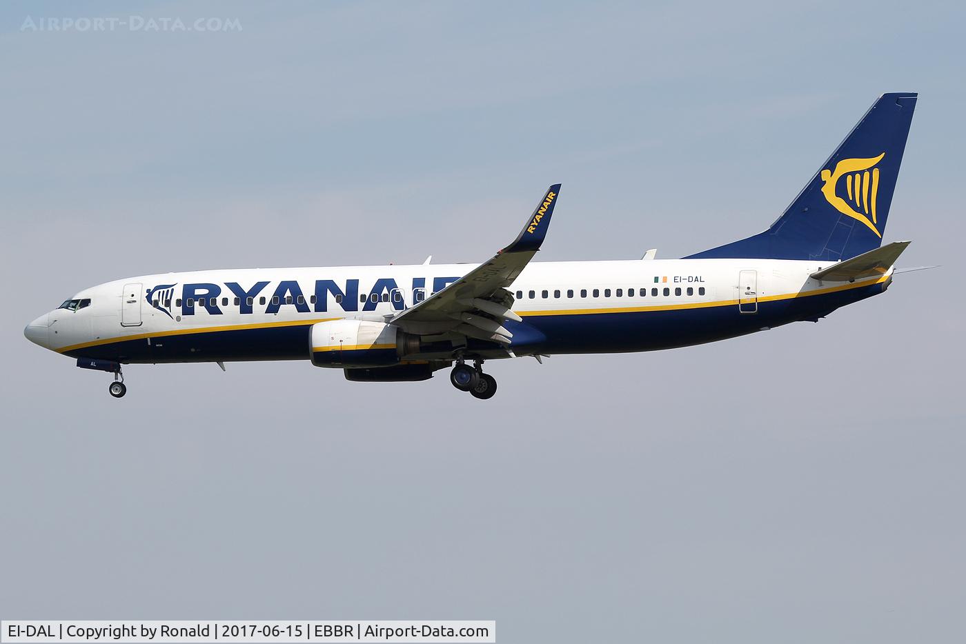 EI-DAL, 2003 Boeing 737-8AS C/N 33718, at bru