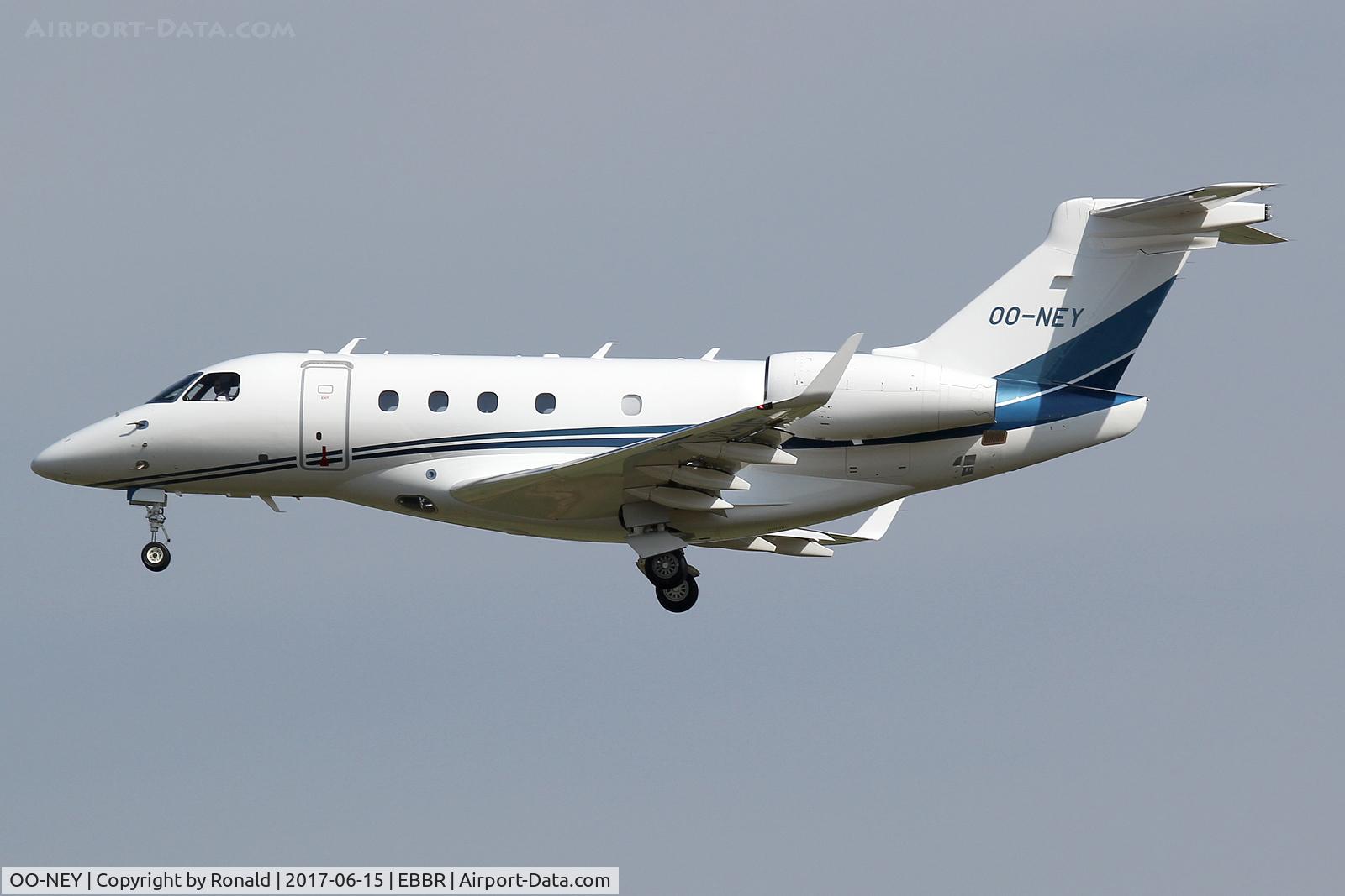 OO-NEY, 2015 Embraer EMB-545 Legacy 450 C/N 55010003, at bru