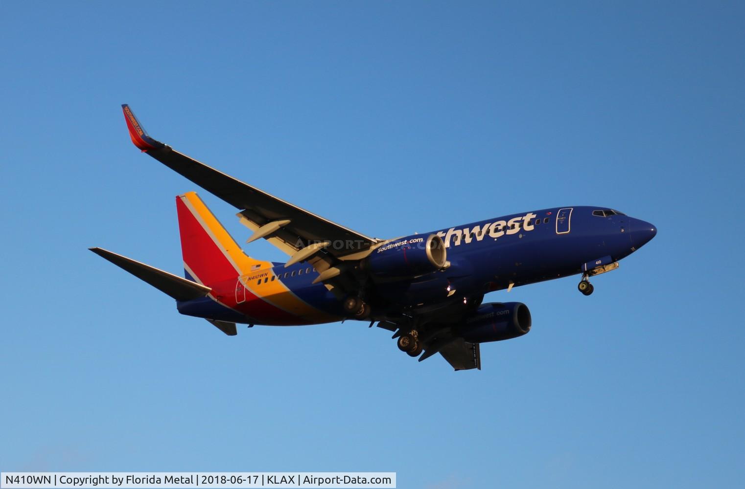 N410WN, 2001 Boeing 737-7H4 C/N 27897, SWA 737 nc zx SLC-LAX