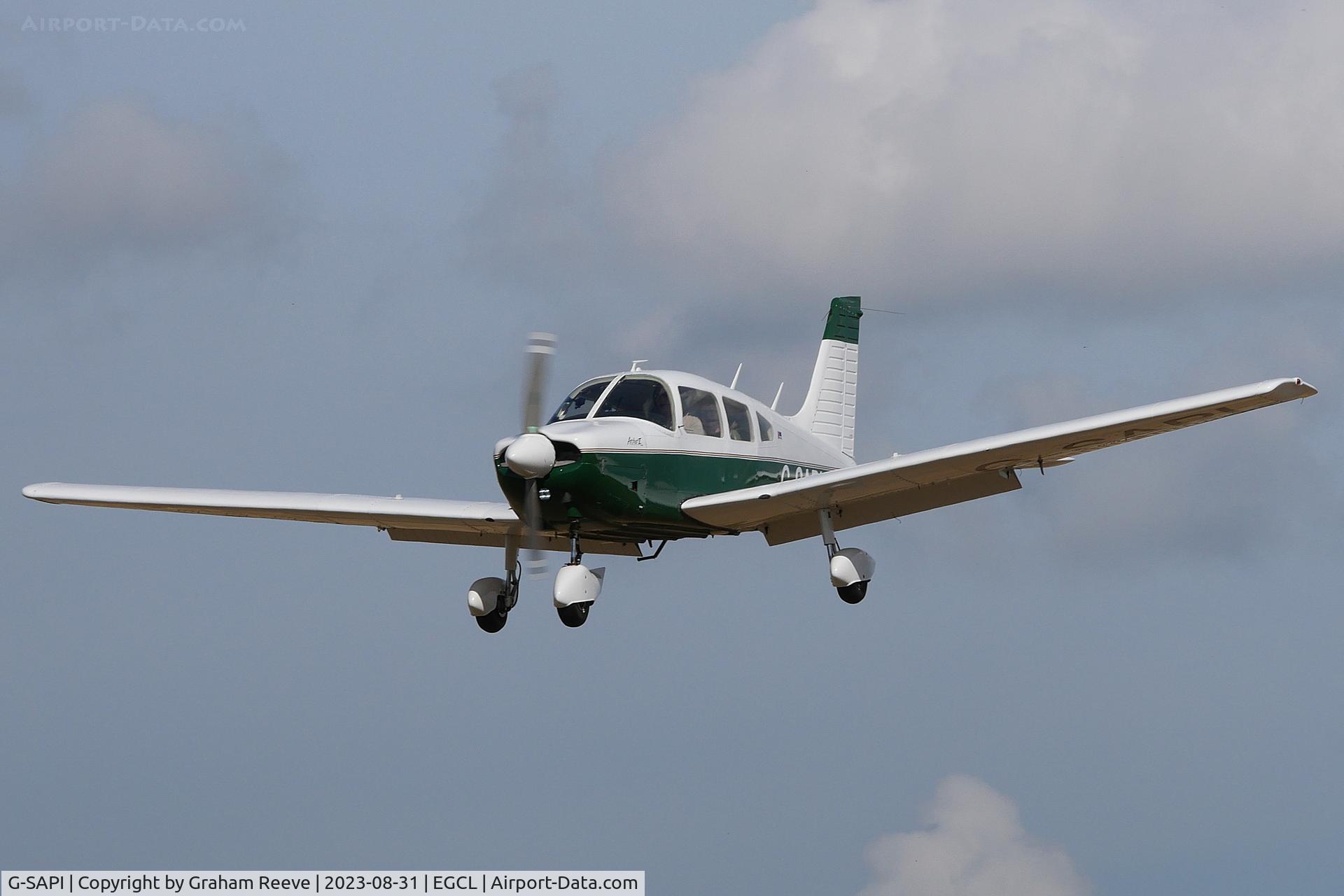 G-SAPI, 1976 Piper PA-28-181 Cherokee Archer III C/N 28-7690191, Landing at Fenland.