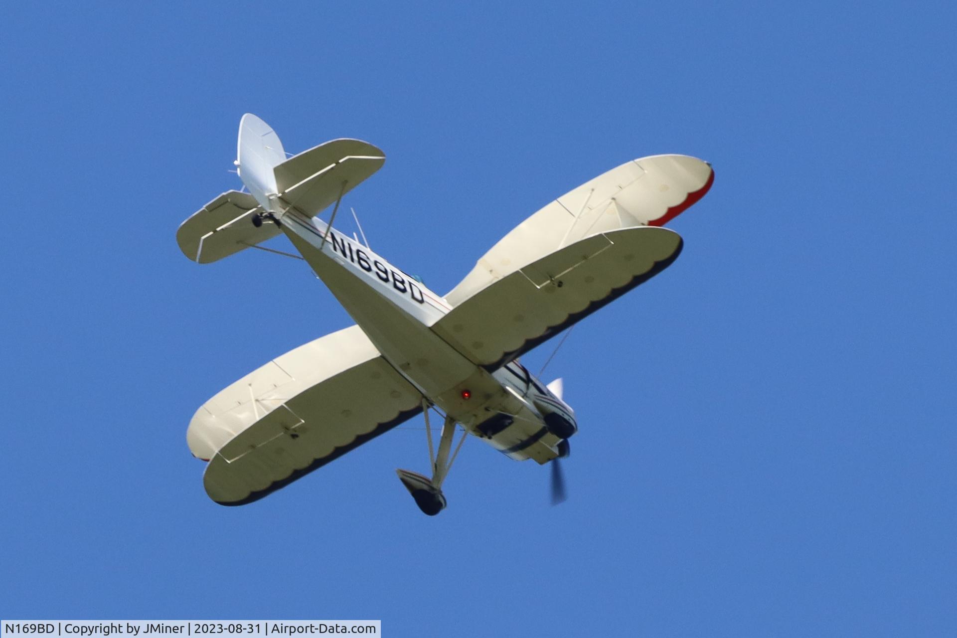 N169BD, 1977 Stolp SA-300 Starduster Too C/N 1706, Flying over Crabtree Nature Center in Barrington, IL.