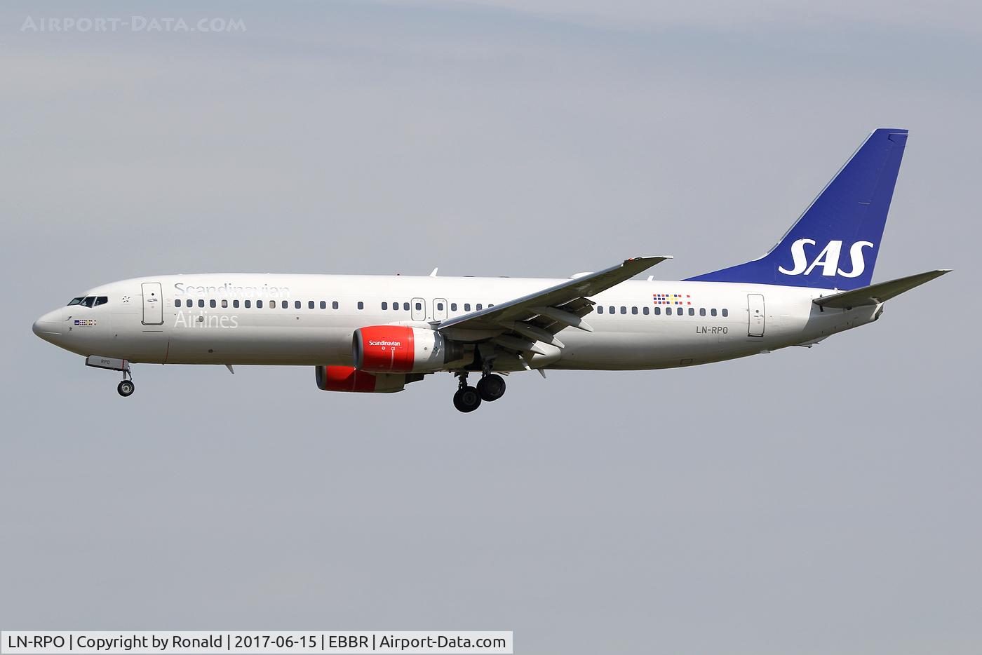 LN-RPO, 2000 Boeing 737-883 C/N 30467, at bru