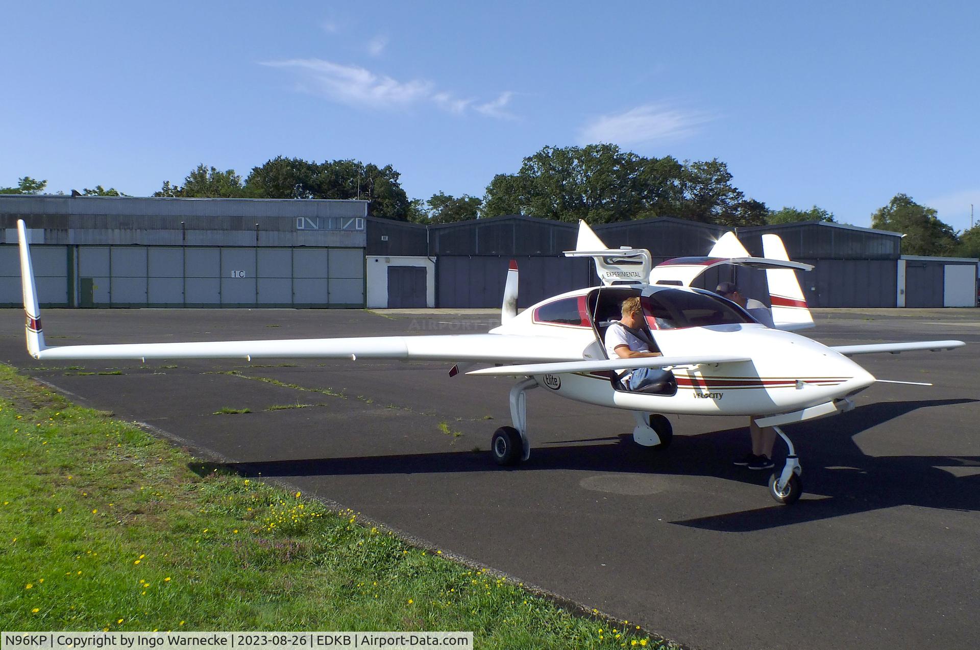 N96KP, 1996 Velocity Velocity  RG 173 C/N DMO325, Velocity SE RG 173 at Bonn-Hangelar airfield during the Grumman Fly-in 2023