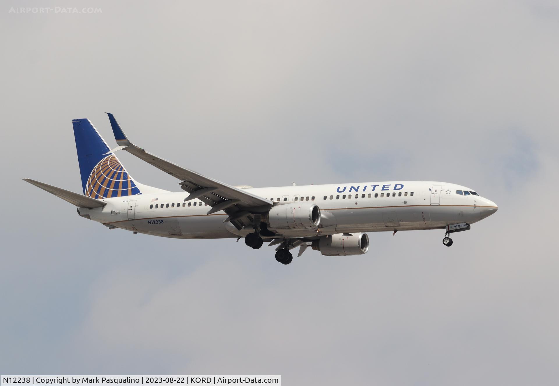 N12238, 1999 Boeing 737-824 C/N 28804, Boeing 737-824
