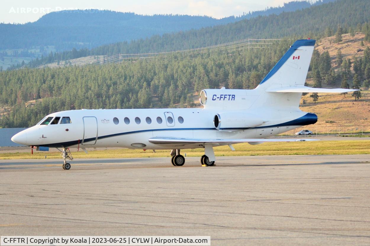 C-FFTR, 2000 Dassault Falcon 50 C/N 302, At the GAT.