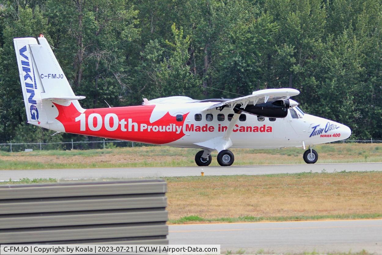 C-FMJO, 2016 Viking DHC-6-400 Twin Otter C/N 944, On foot...