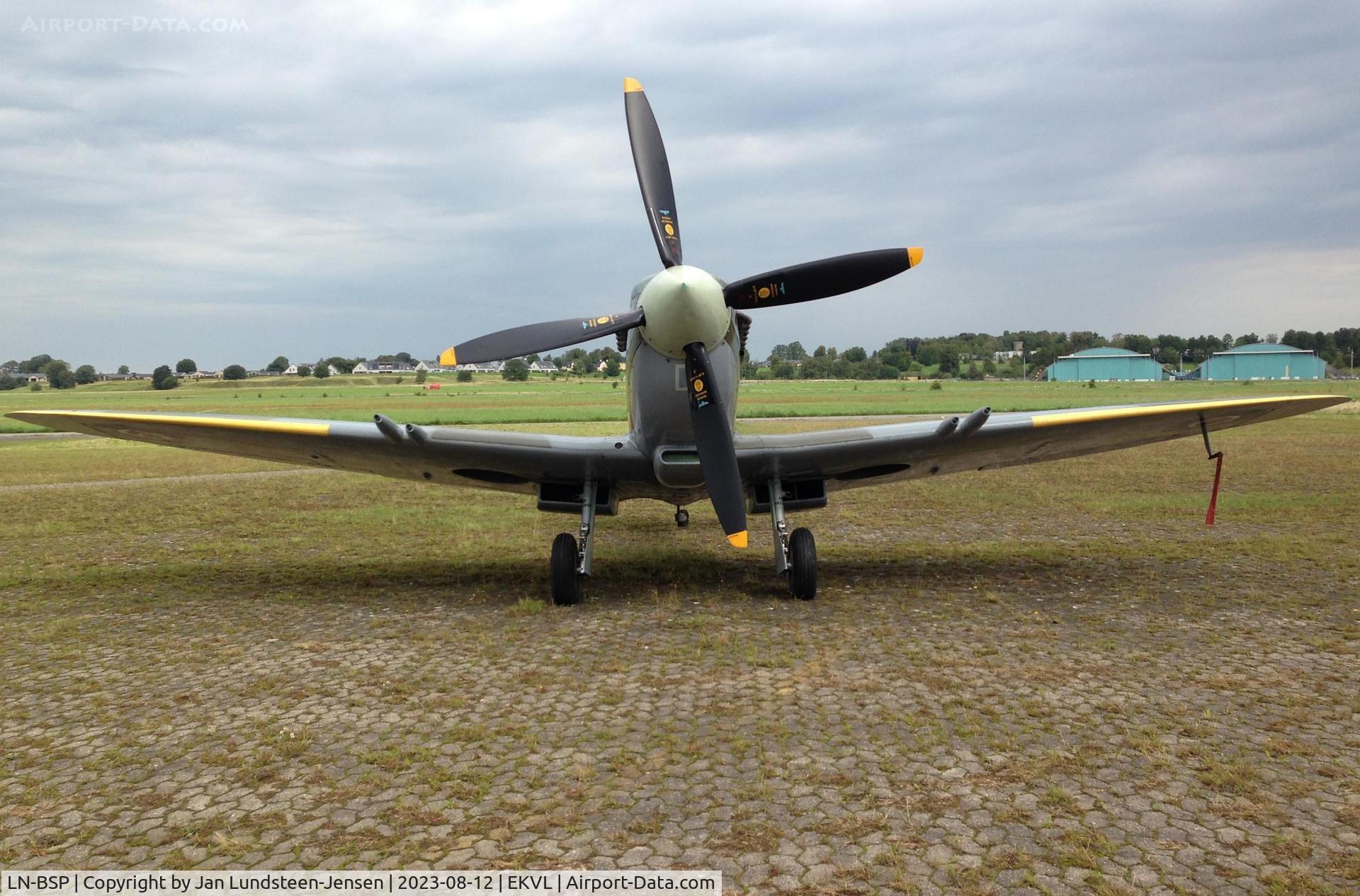 LN-BSP, 1945 Vickers Supermarine. Spitfire MK.XVIe C/N CBAF.IX.4644, Spitfire LN-BSP seen at an airshow at Vaerloese, Denmark. 
Yellow leading edges of wing were to help ID the plane as a 
RAF plane when viewed head-on.