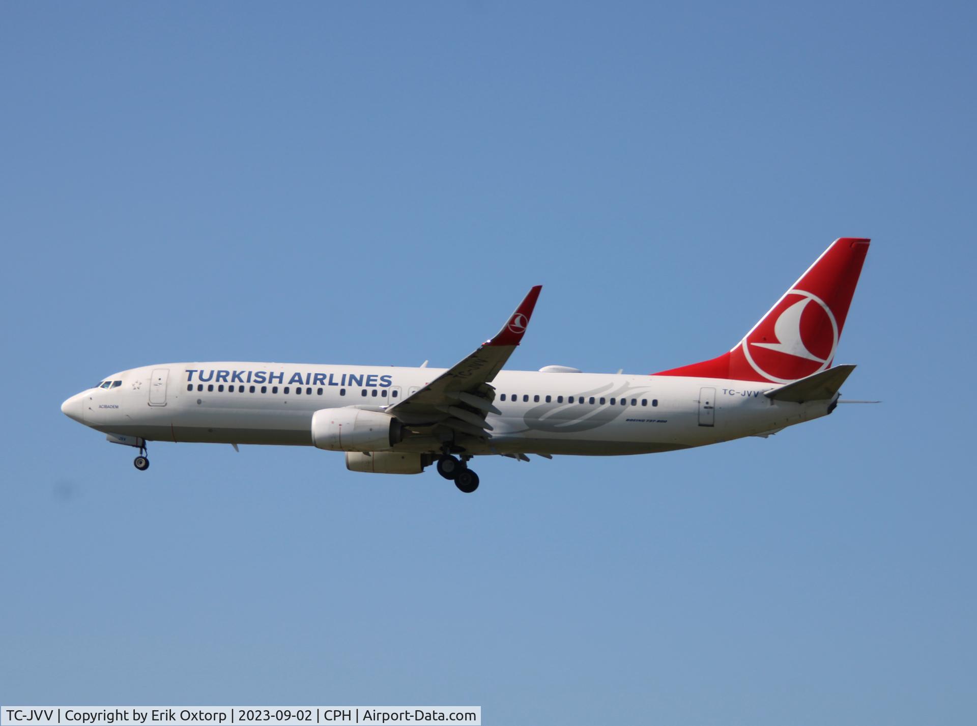 TC-JVV, 2016 Boeing 737-8F2 C/N 60023, TC-JVV landing rw 22L