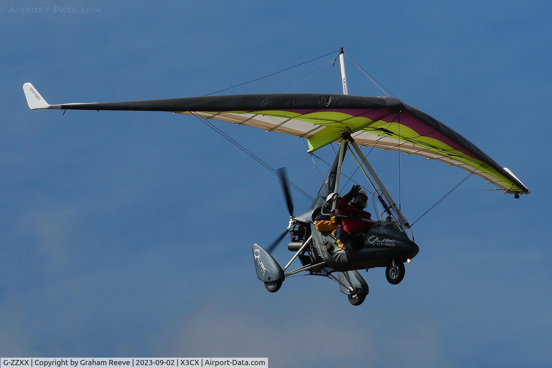 G-ZZXX, 2006 P&M Aviation Quik GT450 C/N 8177, Landing at Northrepps.