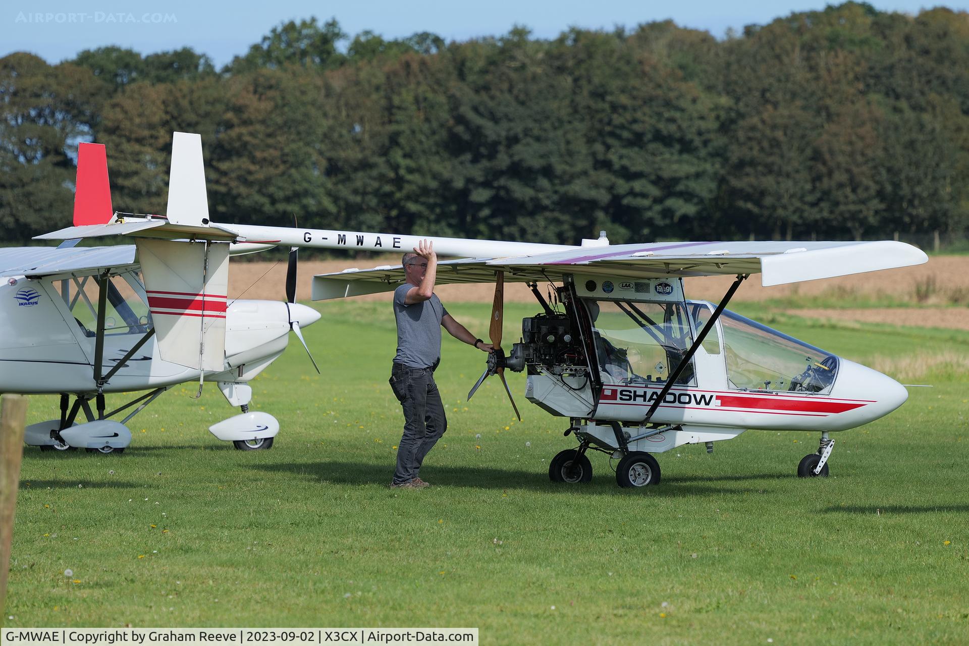 G-MWAE, 1990 CFM Shadow Series CD C/N 130, About to depart from Northrepps.
