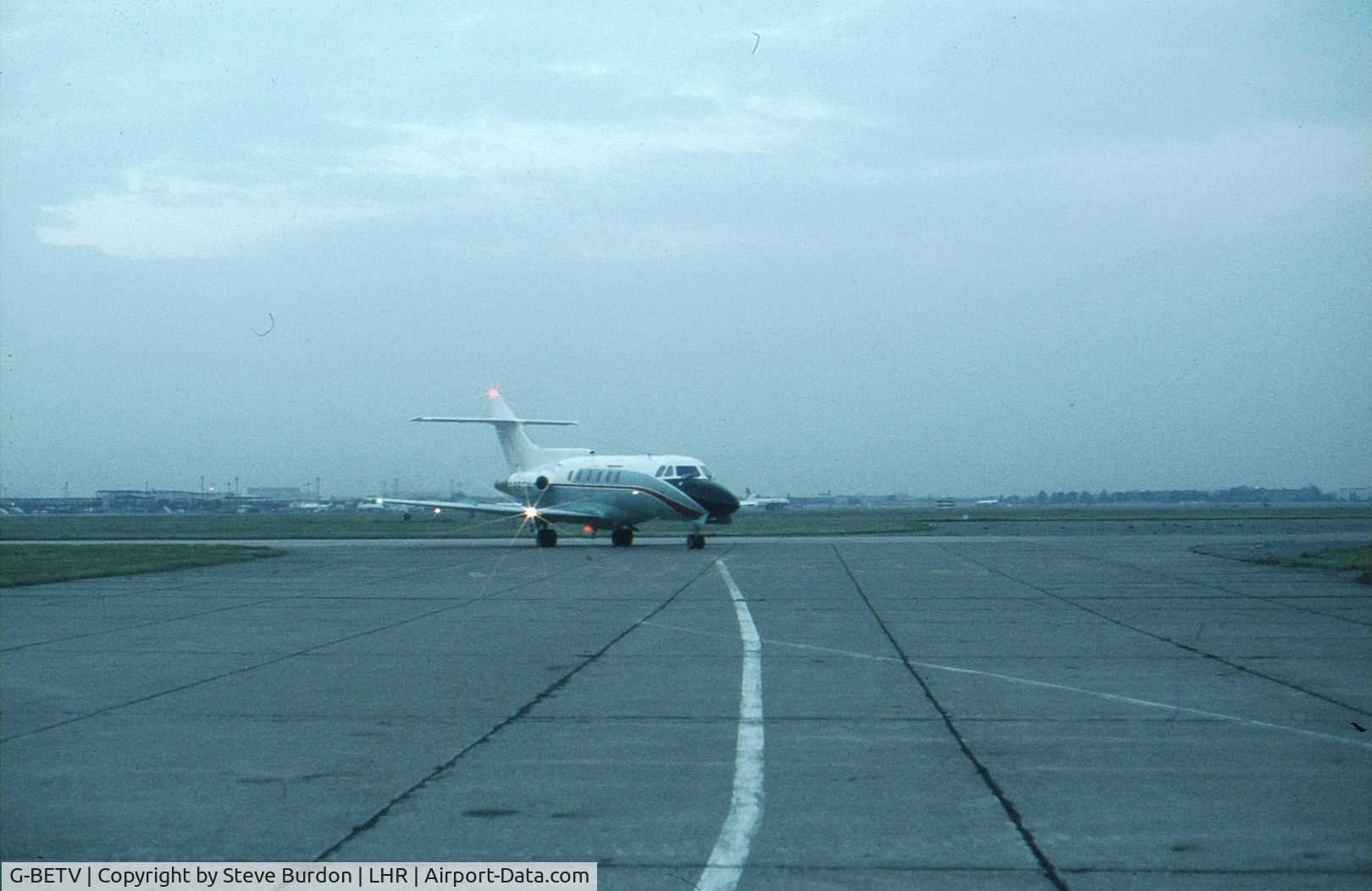 G-BETV, 1974 Hawker Siddeley HS.125 Series 600B C/N 256035, Arriving at Fields c1980