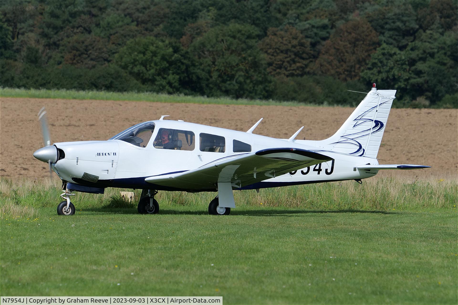 N7954J, Piper PA-28R-200 Cherokee Arrow C/N 28R-7635125, Just landed at Northrepps.