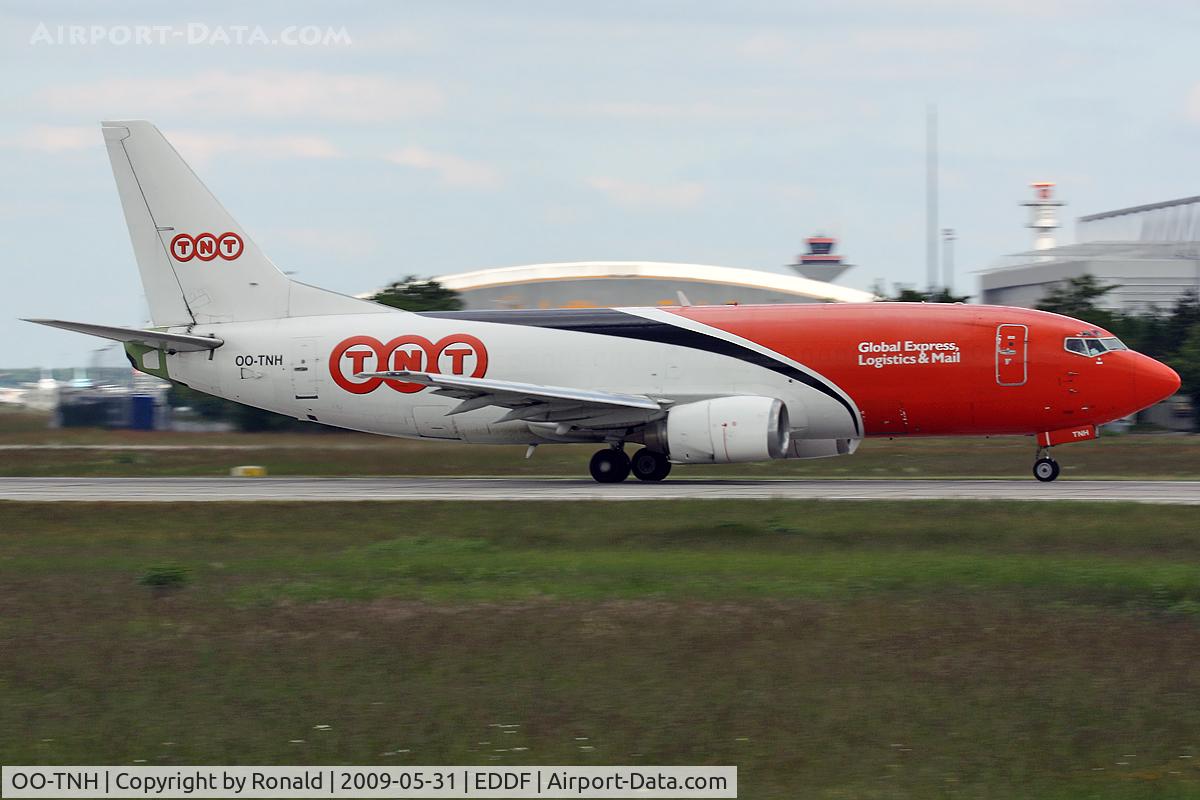 OO-TNH, 1988 Boeing 737-301F C/N 23930/1539, at fra