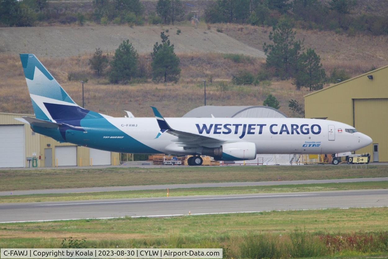 C-FAWJ, 2007 Boeing 737-8CTBCF C/N 35502, Taxing to runway.