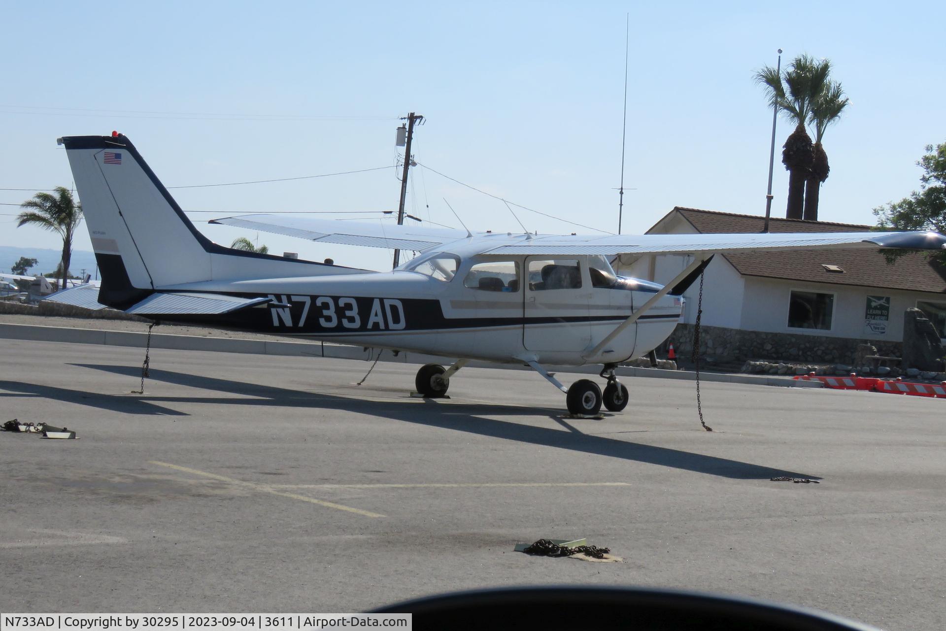 N733AD, 1976 Cessna 172N C/N 17268137, Parked