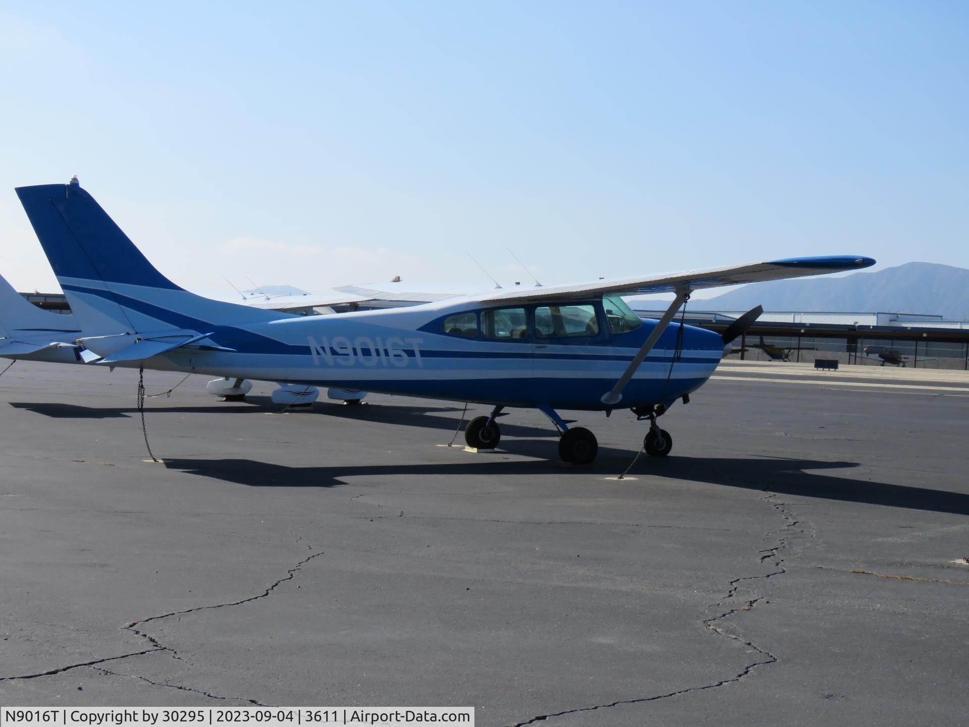 N9016T, 1960 Cessna 182C Skylane C/N 52916, Parked