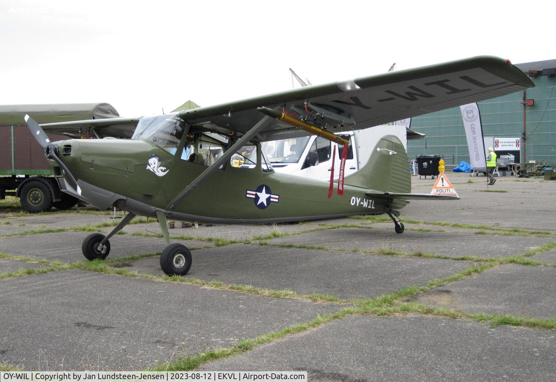 OY-WIL, 1961 Cessna 305C Bird Dog C/N 0004, Cessna Bird Dog OY-WIL seen at an airshow at Vaerloese, 
Denmark. Ex US Army 61-2958, Italian Army MM61-2958 code 
E.I.19, I-EIAV.