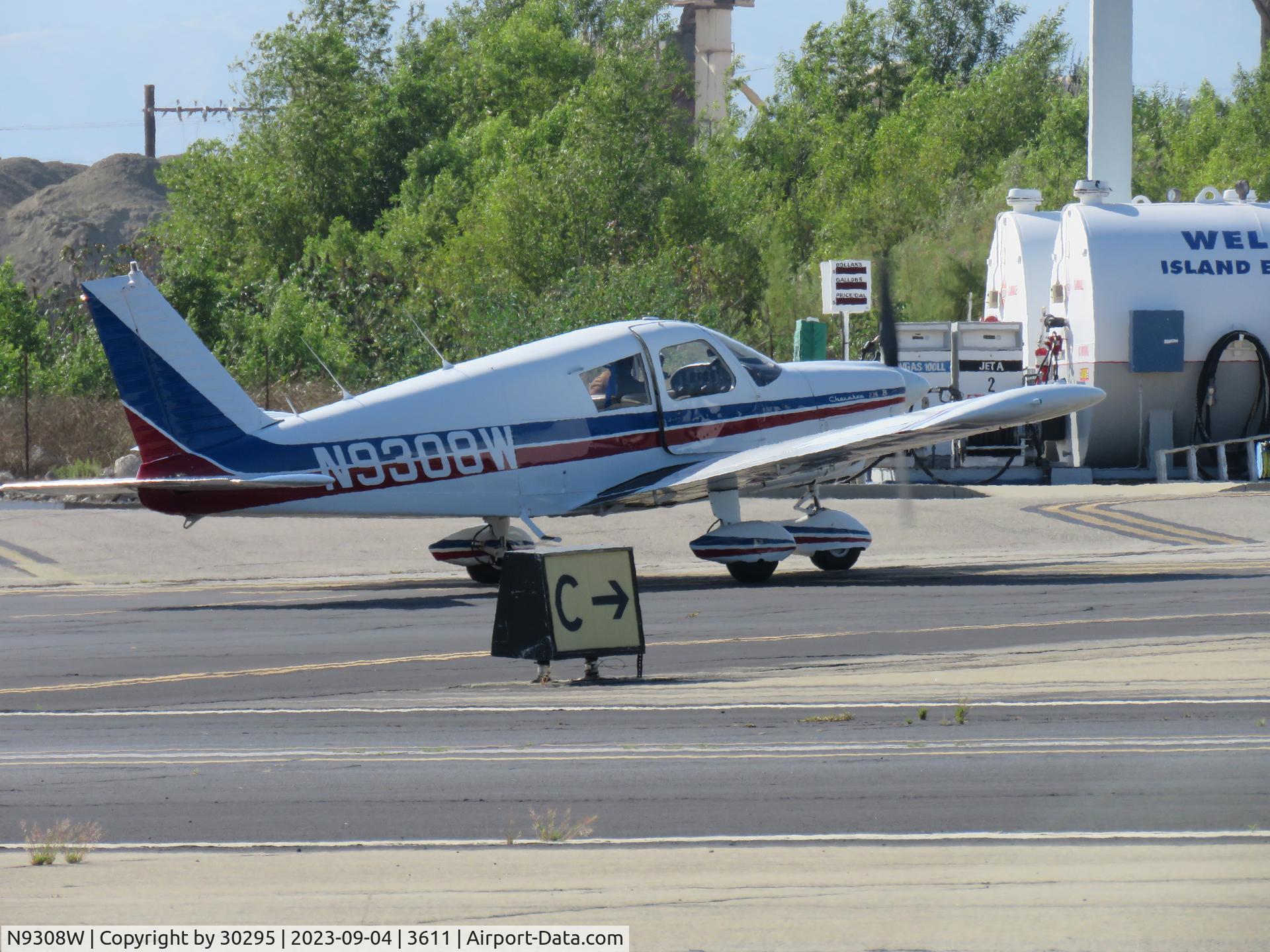 N9308W, 1967 Piper PA-28-235 C/N 28-10987, Northbound