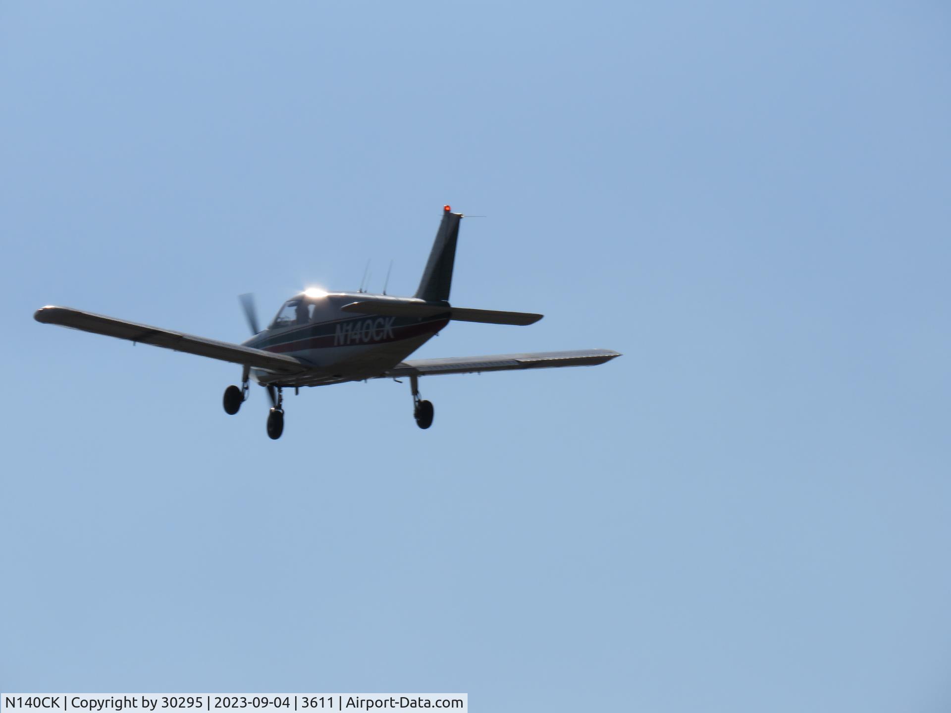 N140CK, 1969 Piper PA-28-140 C/N 28-26210, Headed West