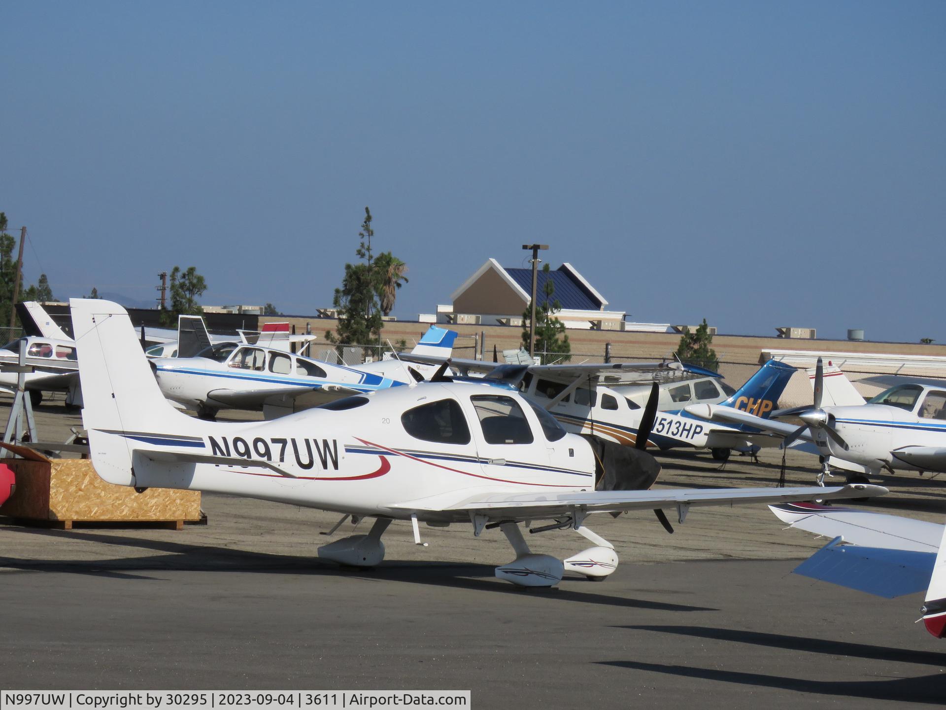 N997UW, 2016 Cirrus SR20 C/N 2327, Being worked on
