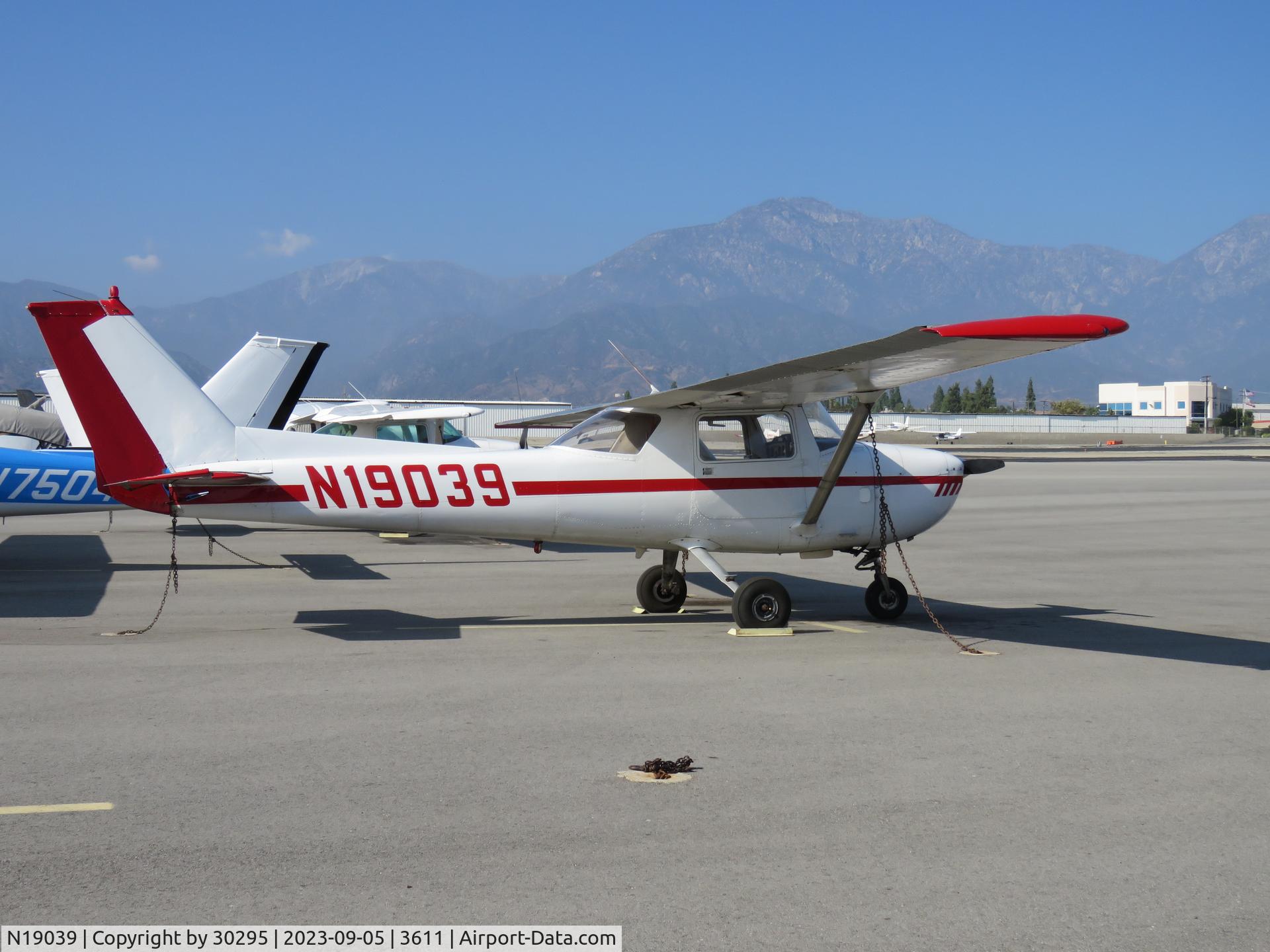 N19039, 1972 Cessna 150L C/N 15074116, Parked
