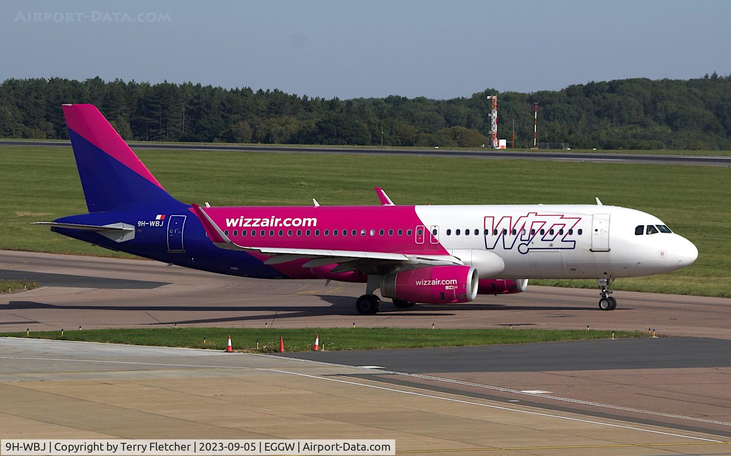 9H-WBJ, 2014 Airbus A320-232 C/N 6001, At Luton Airport