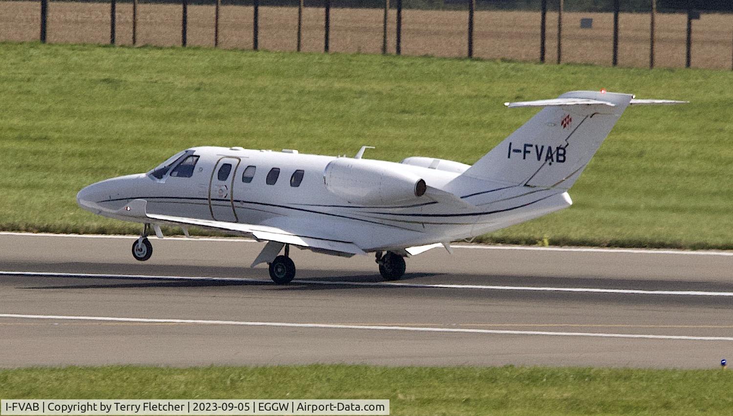I-FVAB, 2016 Cessna 525 Citation M2 C/N 525-0916, At Luton Airport