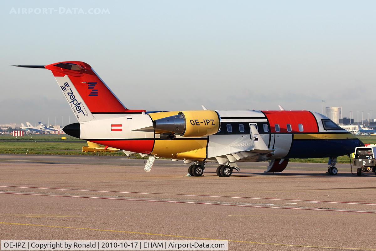 OE-IPZ, 2009 Bombardier Challenger 605 (CL-600-2B16) C/N 5808, at spl
