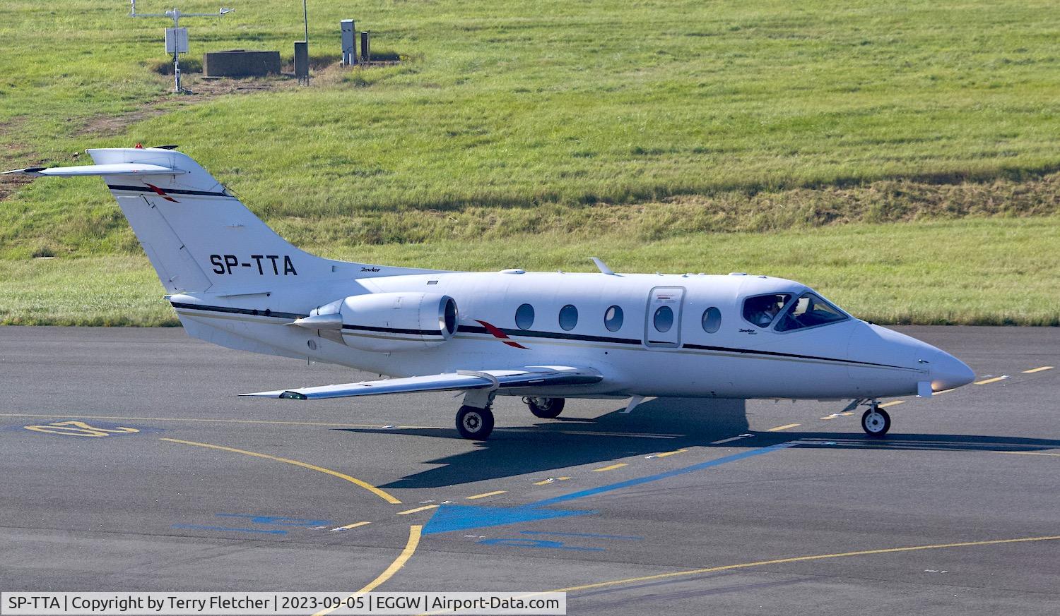 SP-TTA, 2010 Hawker Beechcraft 400A Beechjet C/N RK-598, At Luton Airport