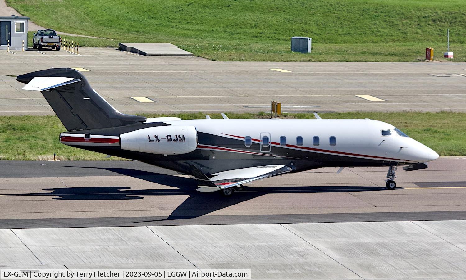 LX-GJM, 2019 Bombardier Challenger 350 (BD-100-1A10) C/N 20830, At Luton Airport