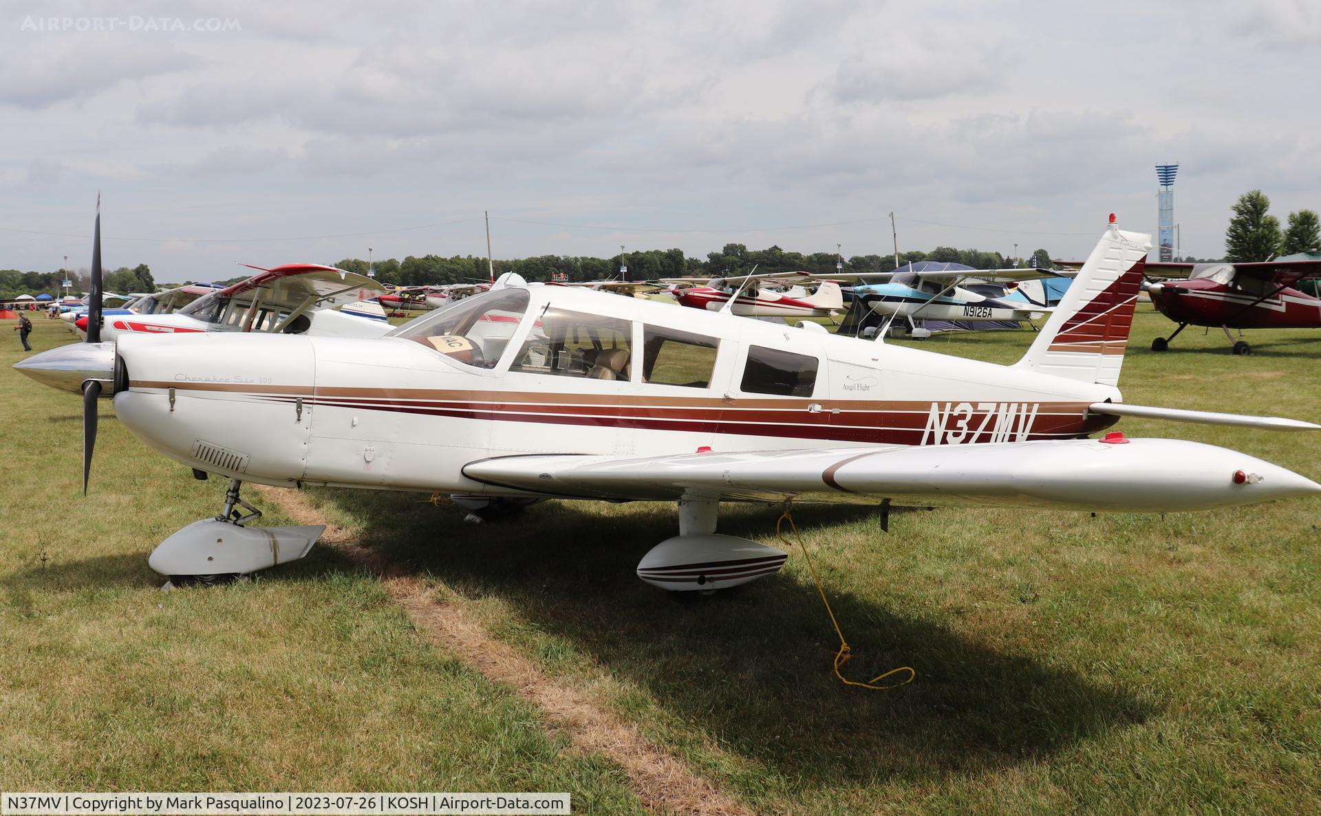 N37MV, 1969 Piper PA-32-300 Cherokee Six C/N 32-40657, Piper PA-32-300