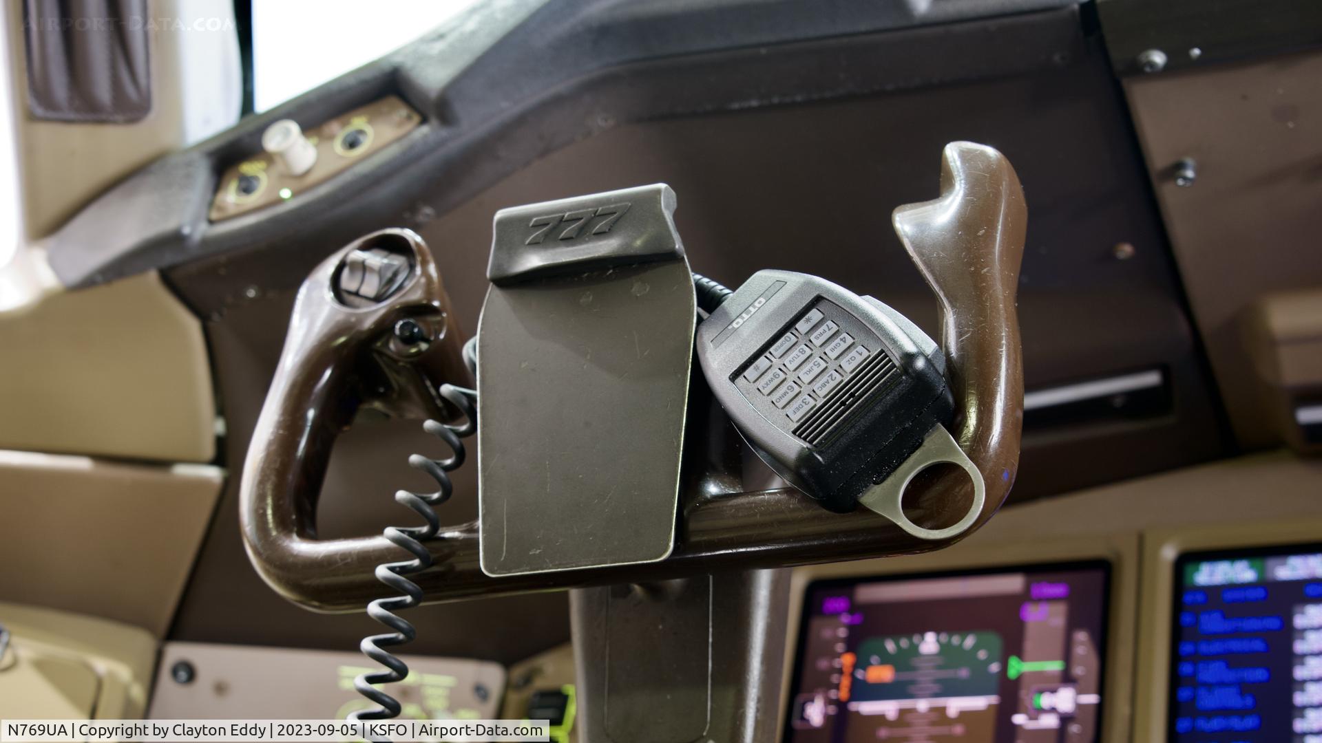 N769UA, 1995 Boeing 777-222 C/N 26921, Flightdeck. SFO 2023.