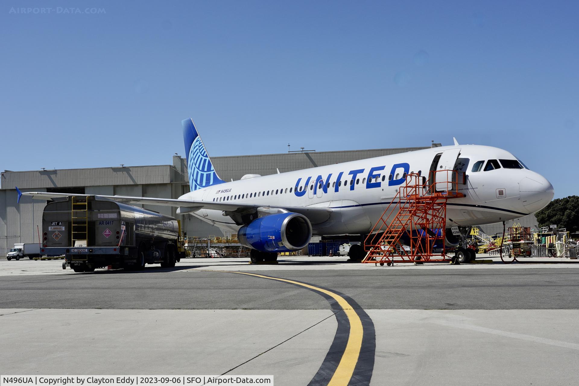 N496UA, 2002 Airbus A320-232 C/N 1845, SFO 2023.