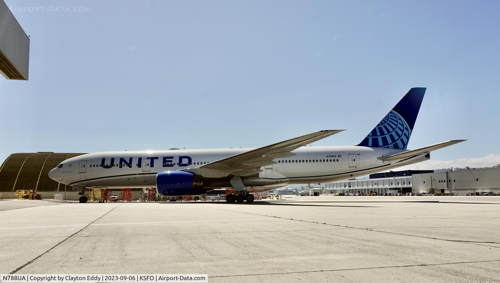 N788UA, 1997 Boeing 777-222 C/N 26942, SFO 2023.