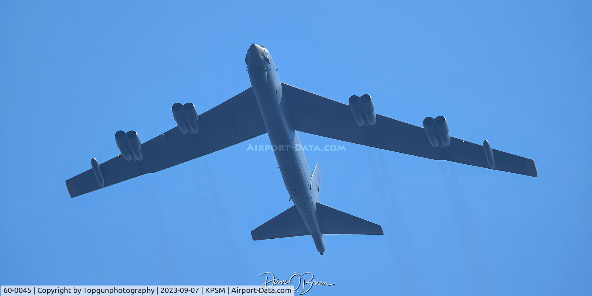 60-0045, 1960 Boeing B-52H Stratofortress C/N 464410, SCOUT99 in for the overhead