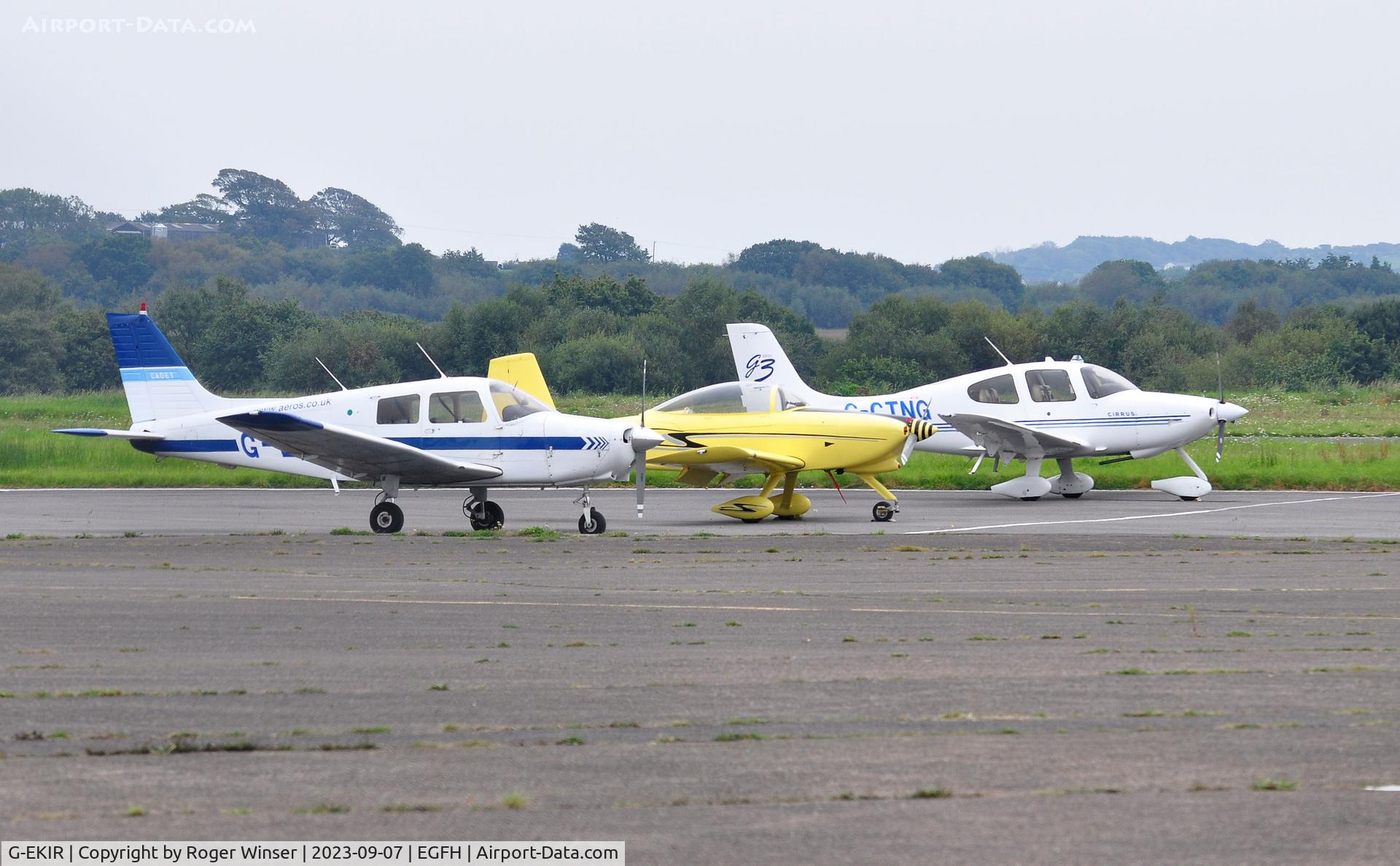 G-EKIR, 1989 Piper PA-28-161 Cadet C/N 28-41157, Visiting Cadet and friends.