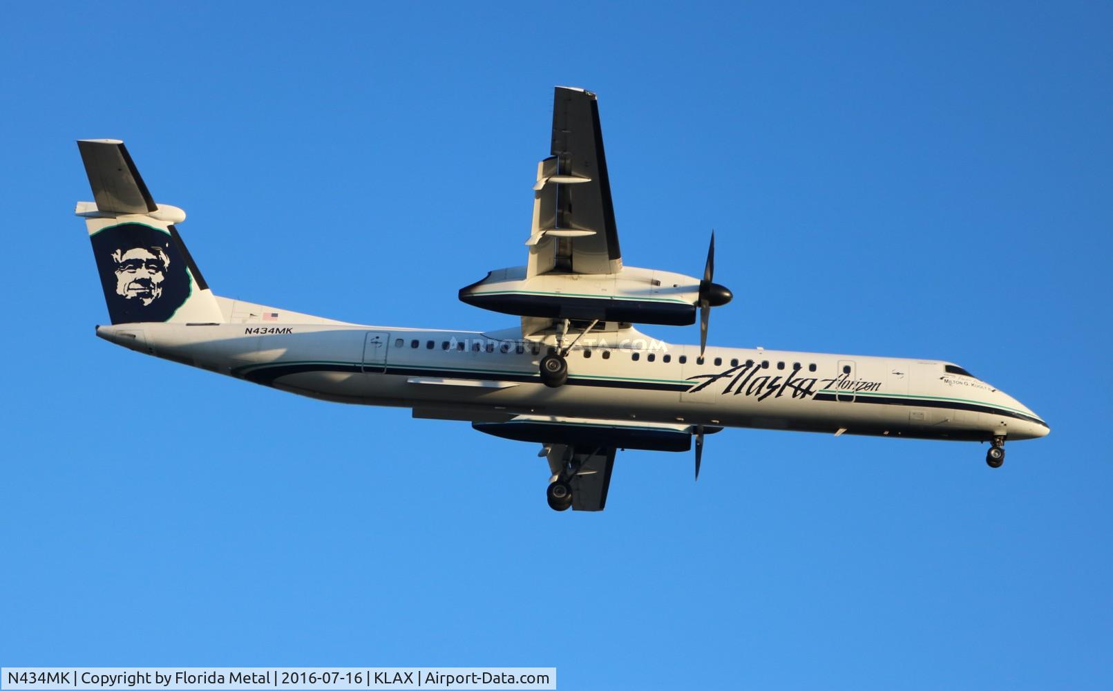 N434MK, 2008 Bombardier DHC-8-402 Dash 8 C/N 4227, QXE Q400 zx STS-KLAX