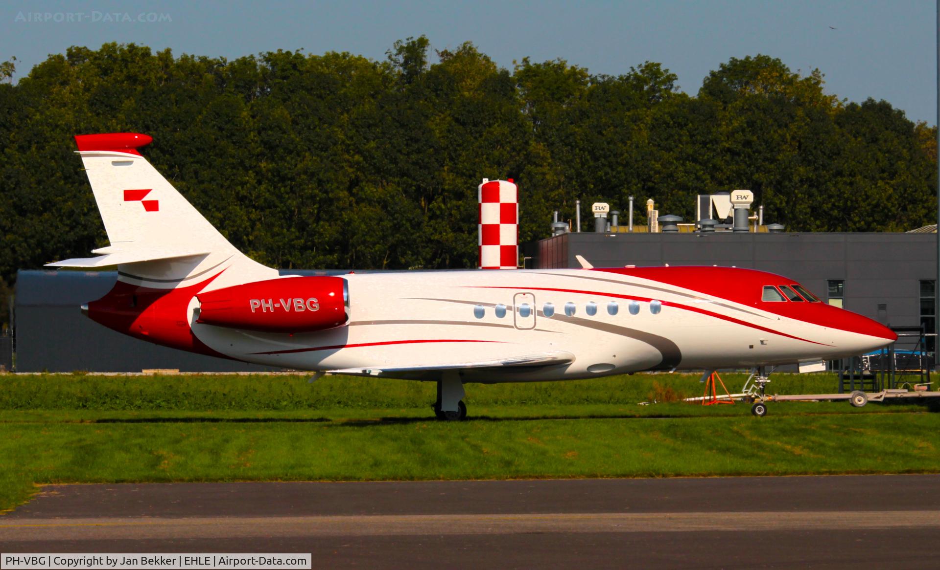 PH-VBG, 2003 Dassault Falcon 2000EX C/N 005, Lelystad Airport in its brand new livery. Just out of the Satys hangar