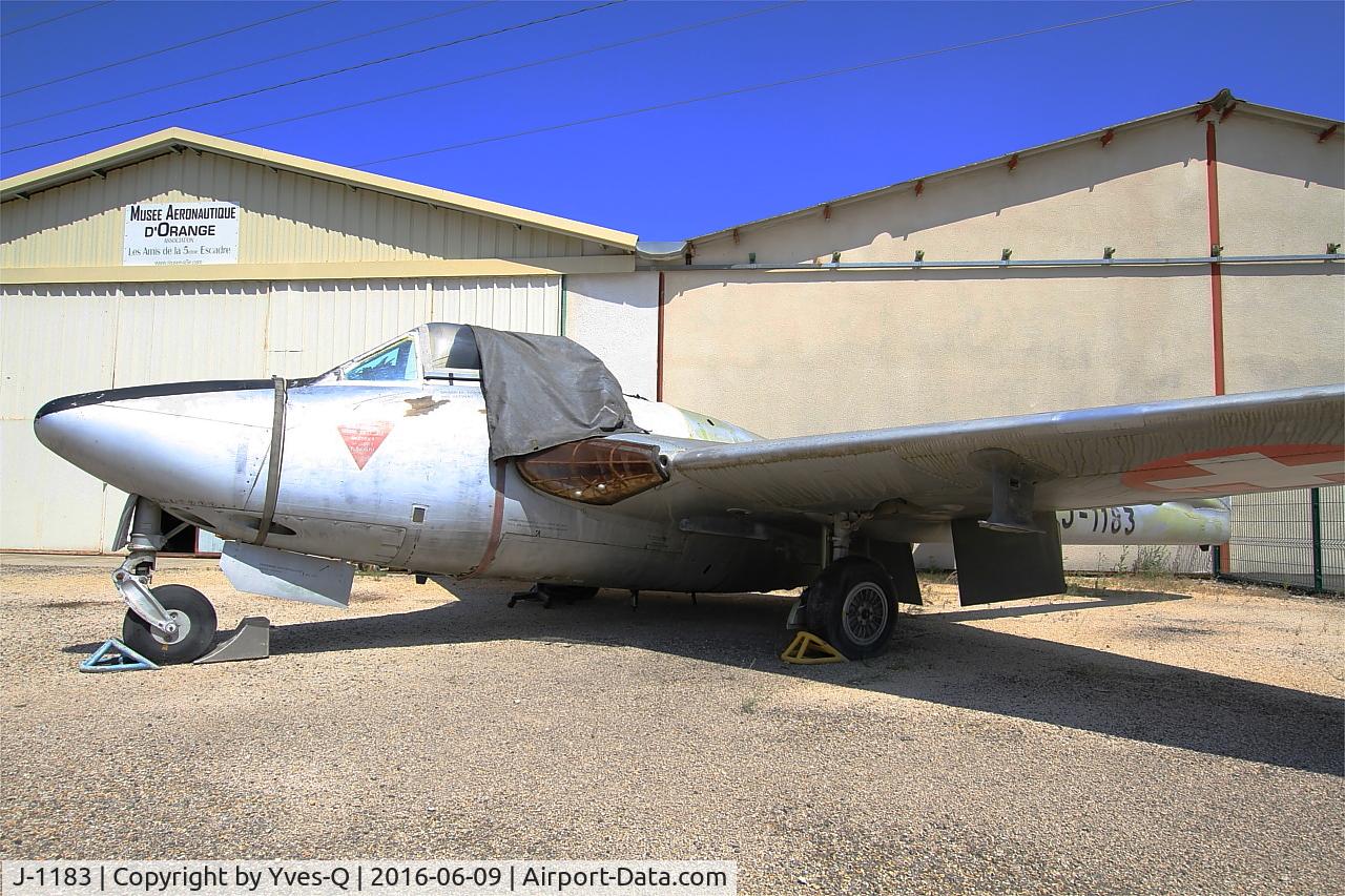 J-1183, 1952 De Havilland (FFA) Vampire FB.6 (DH-100) C/N 692, De Havilland Vampire FB.6, les amis de la 5ème escadre Museum, Orange
