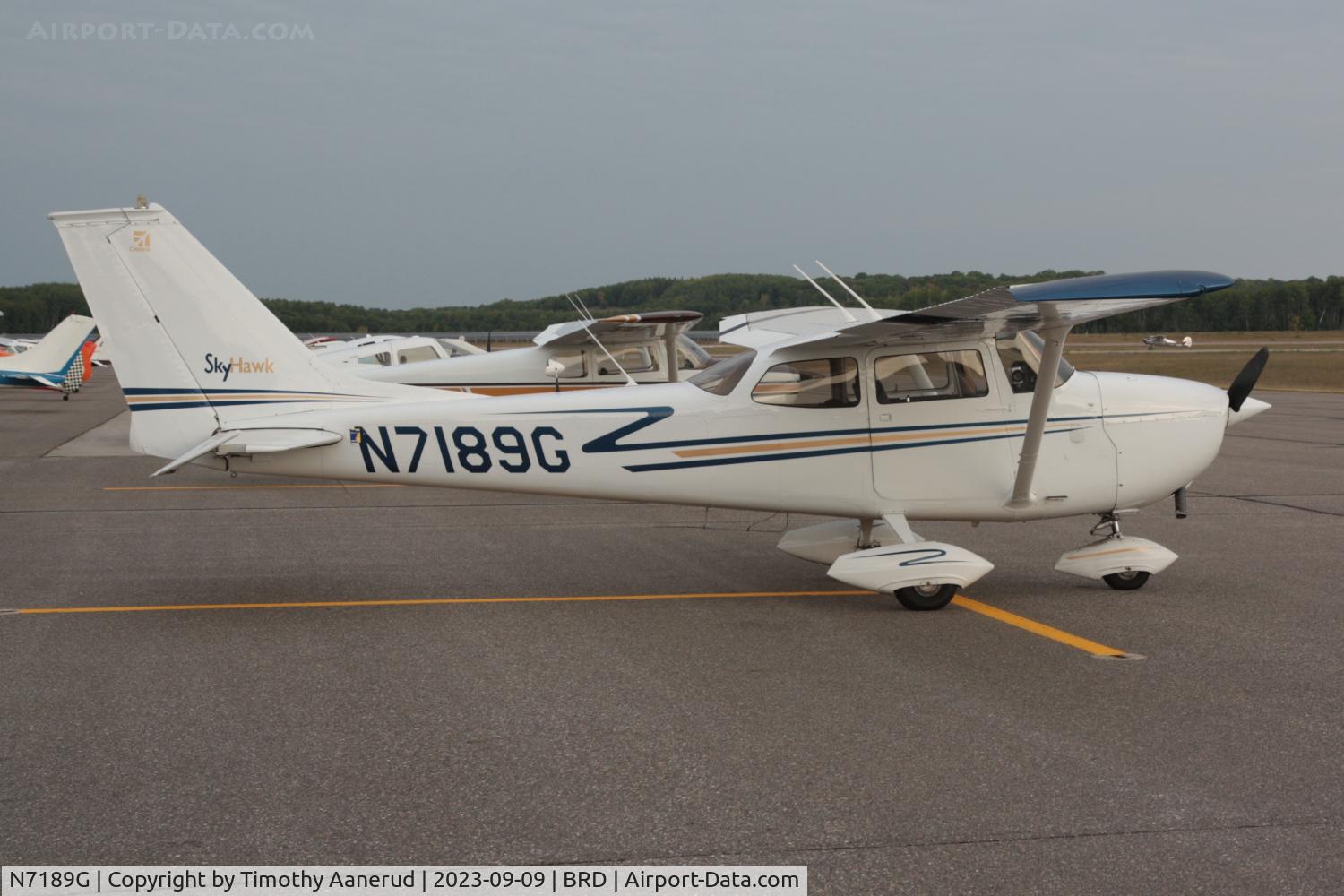 N7189G, 1969 Cessna 172K Skyhawk C/N 17258889, 1969 Cessna 172K, c/n: 17258889. EAA Chapter 1610 Grass is a Gas Poker Run