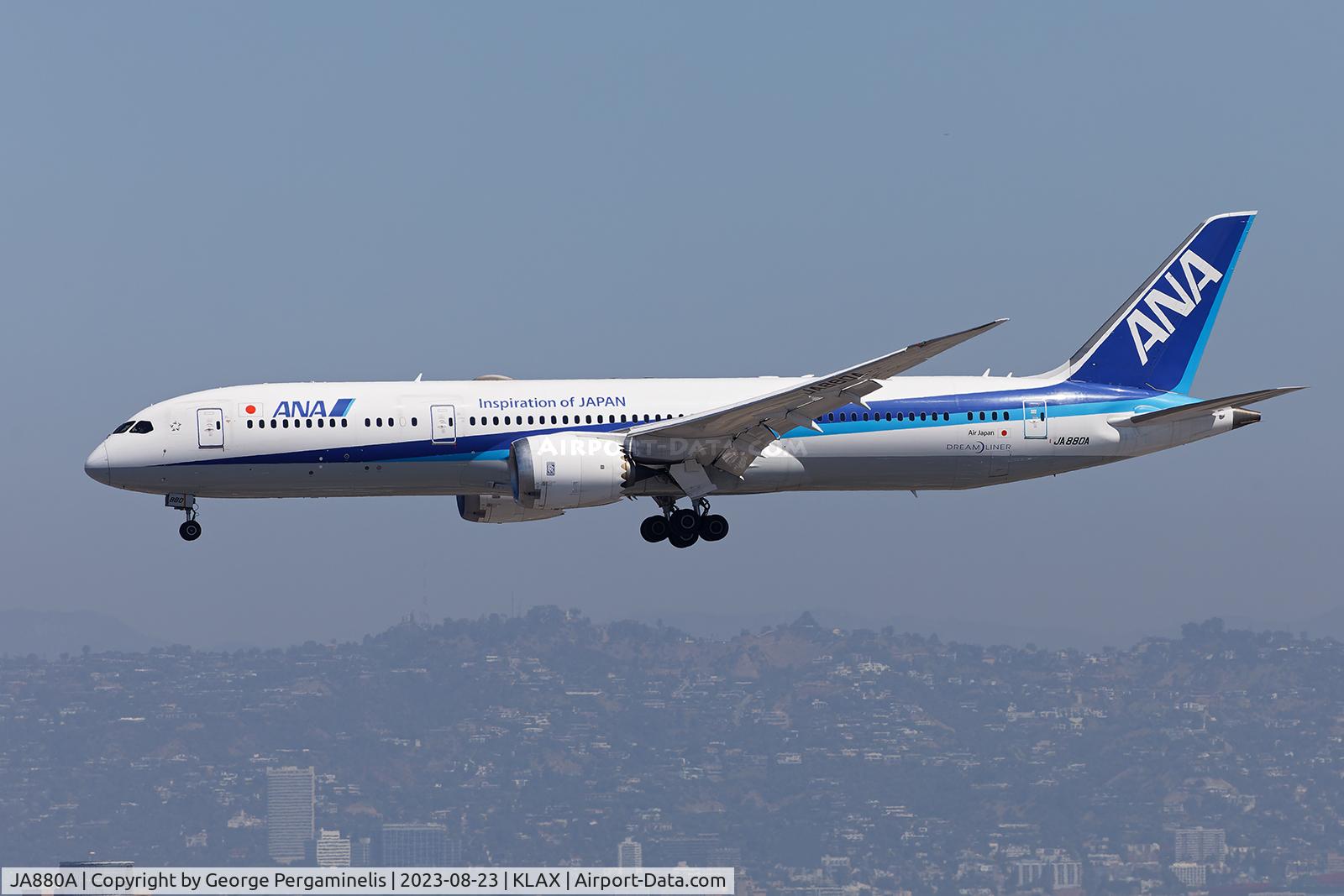JA880A, 2016 Boeing 787-9 Dreamliner C/N 34533, Final runway 24L at KLAX.