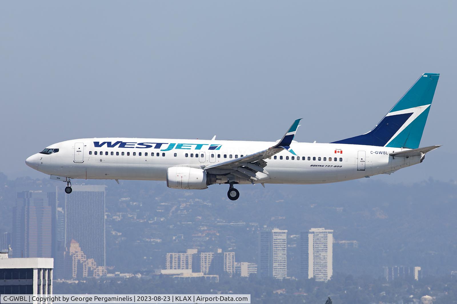 C-GWBL, 2005 Boeing 737-8CT C/N 34154, Final runway 24L at KLAX.