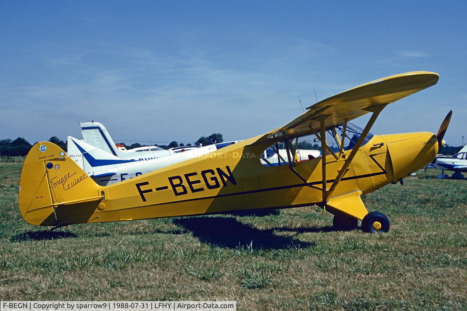 F-BEGN, 1948 Piper PA-12 Super Cruiser C/N 12-3472, At Moulins – Montbeugny Airport.