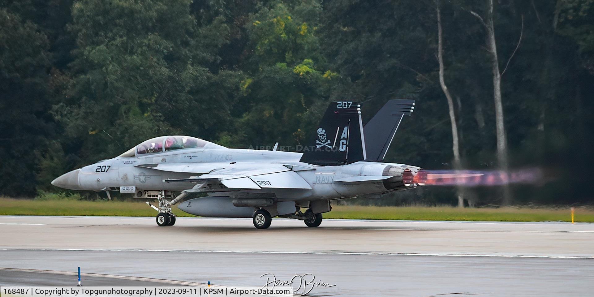168487, Boeing F/A-18F Super Hornet C/N F261, VICTORY81 leaving in style with full cones