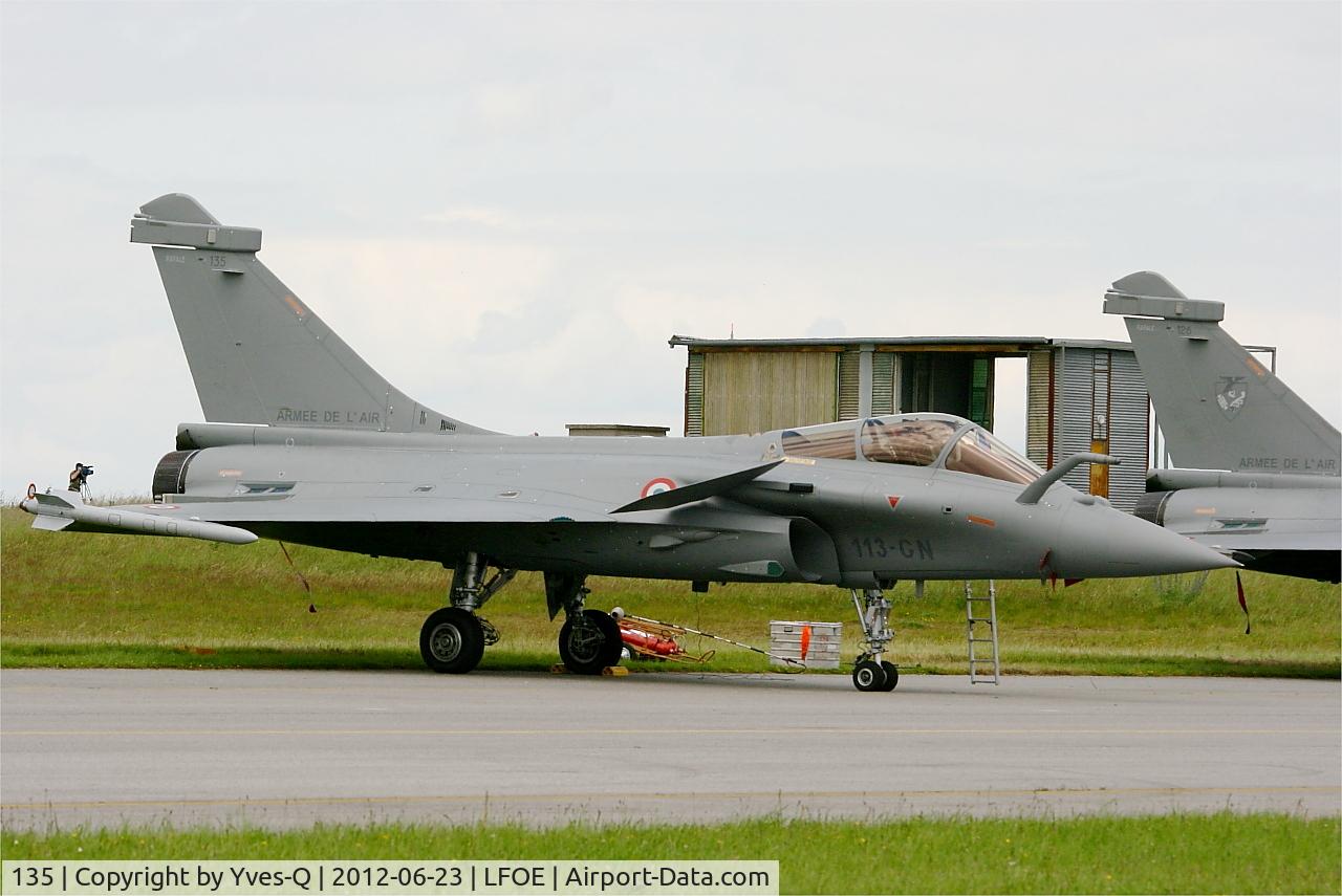 135, Dassault Rafale C C/N 135, Dassault Rafale C, Flight line, Evreux-Fauville Air Base 105 (LFOE)