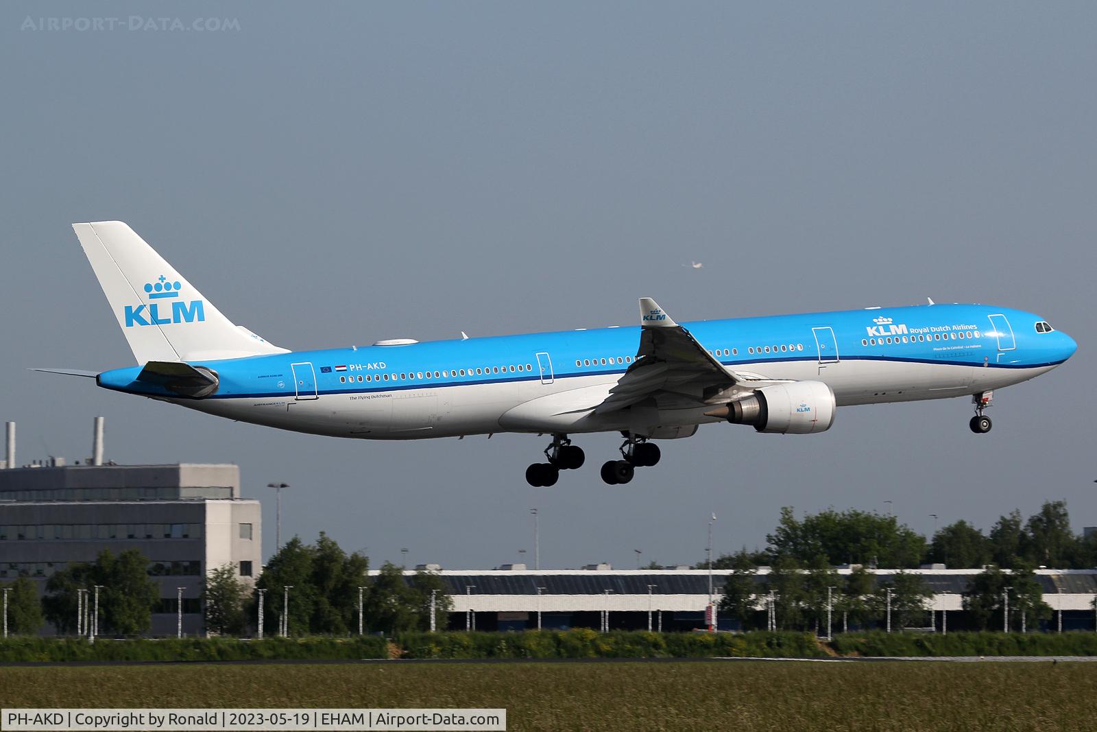 PH-AKD, 2012 Airbus A330-303 C/N 1300, at spl