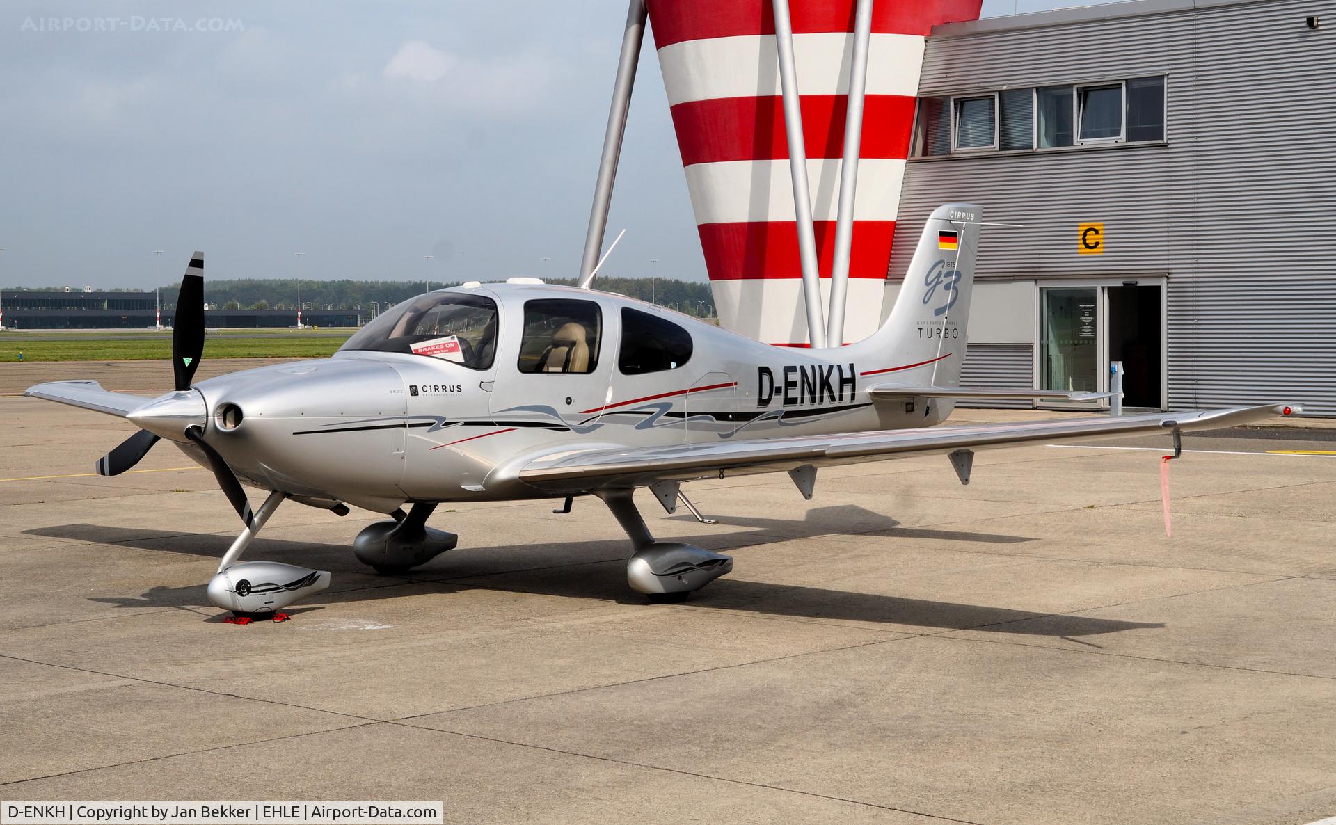 D-ENKH, 2008 Cirrus SR22 G3 GTS Turbo C/N 3065, Lelystad Airport