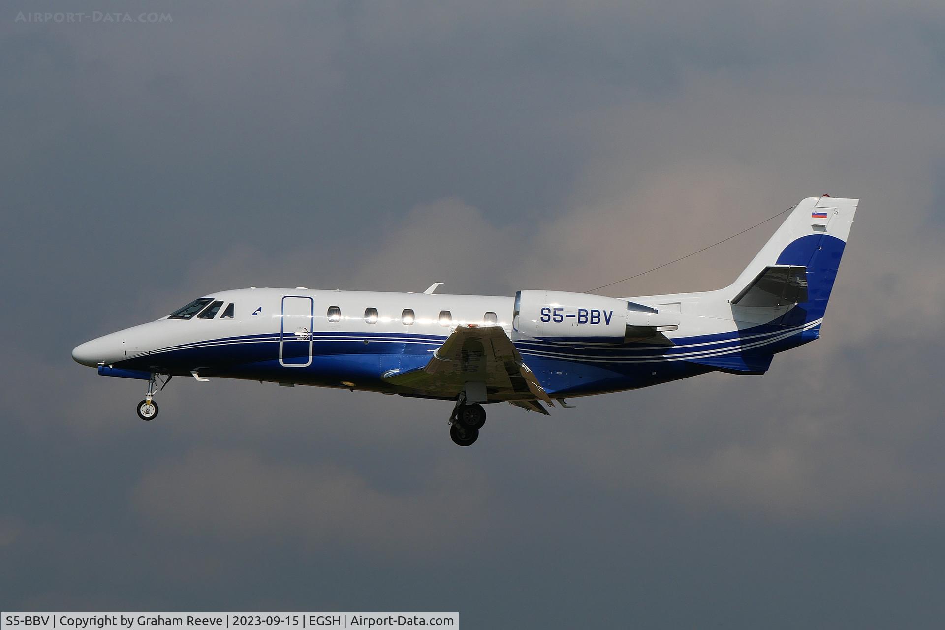 S5-BBV, Cessna 560XL Citation XLS+ C/N 560-6335, Landing at Norwich.