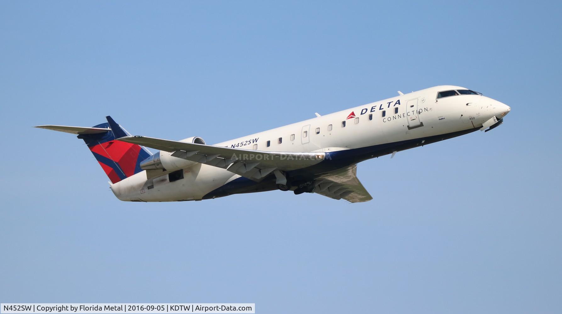 N452SW, 2002 Bombardier CRJ-200ER (CL-600-2B19) C/N 7716, SKW/DAL CRJ2 zx DTW-ERI