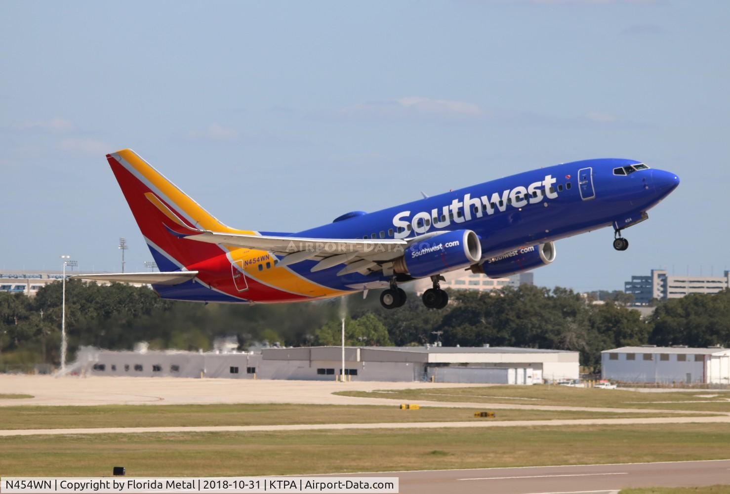 N454WN, 2004 Boeing 737-7H4 C/N 29851, SWA 737 nc zx TPA-MDW